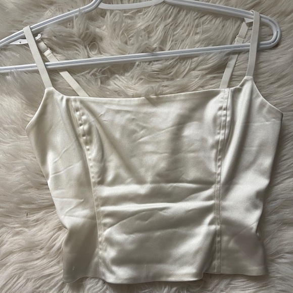 💙Buy 1 get 1 free💙 Wilfred Lovefest Satin Bustier Top White XS - Picture 3 of 7